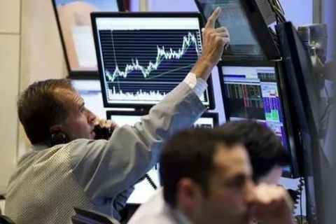 تتعثر العقود الآجلة للأسهم مع انخفاض المتوسطات الرئيسية